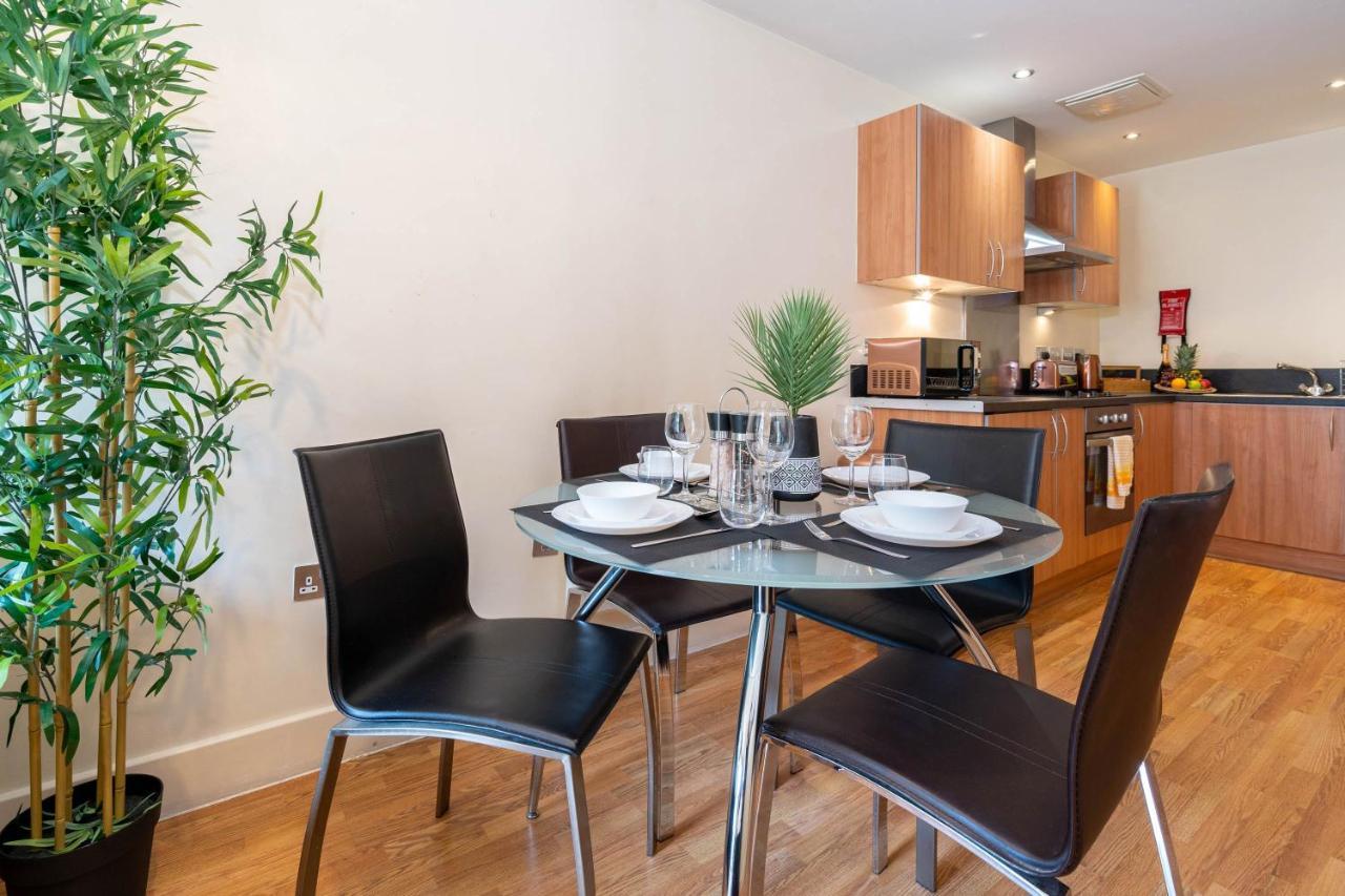 Haus City Centre Apartment - Arcadian -Balcony - Secure Parking - Wifi-Smart Tv - China Town -Top Rated Birmingham Extérieur photo
